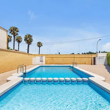 Sun Terrace, Barbecue And Pool Dom wakacyjny Torrevieja
