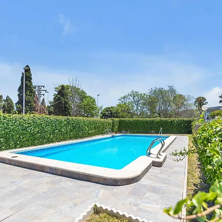 Sun Terrace, Barbecue And Pool *